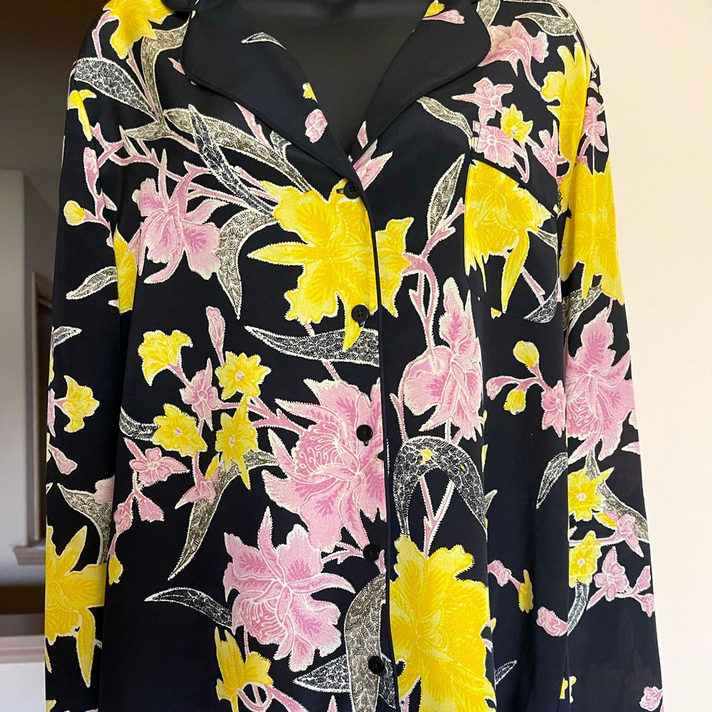 Brand new Blouse, 100% silk, with tags